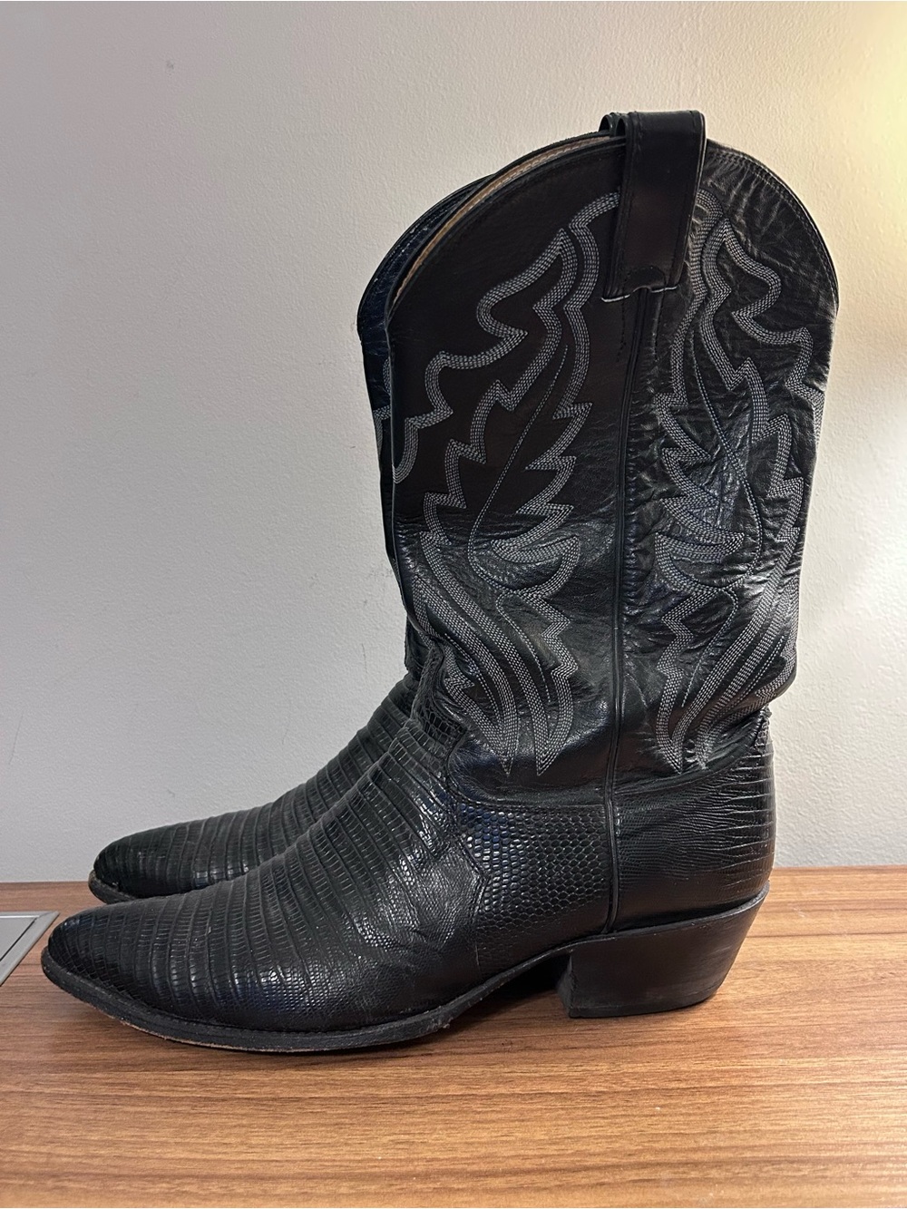 Justin Cowboy Western Boots Mens Size 11 D Black Leather Lizard Toe 8311 USA